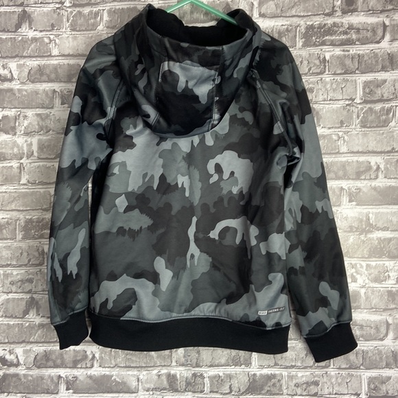 Hurley - Picture 6 of 6